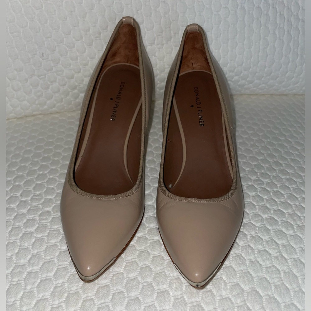 Donald Pliner Tan Pumps 8.5N